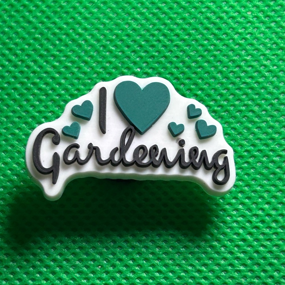 🌼 (5/$10 or 10/$15) NEW “I love Gardening” Croc Charm Collection